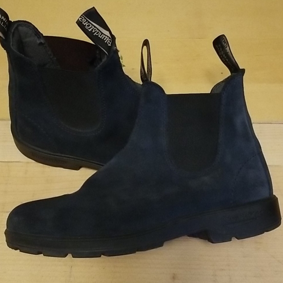 blundstone blue suede